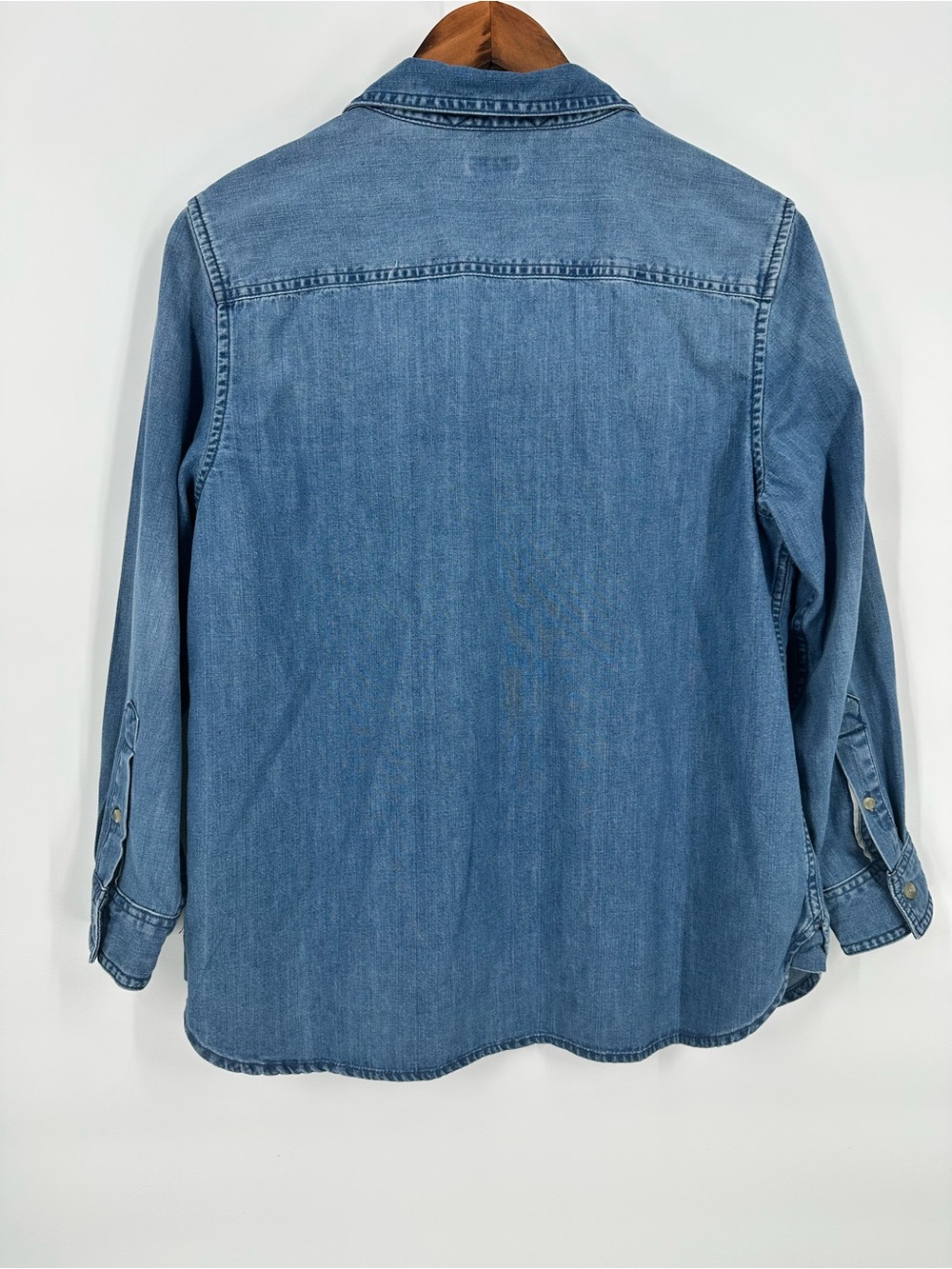 LL BEAN Heritage Women Petite Classic Rugged Washed Denim Long Sleeve Shirt - Picture 2 of 10